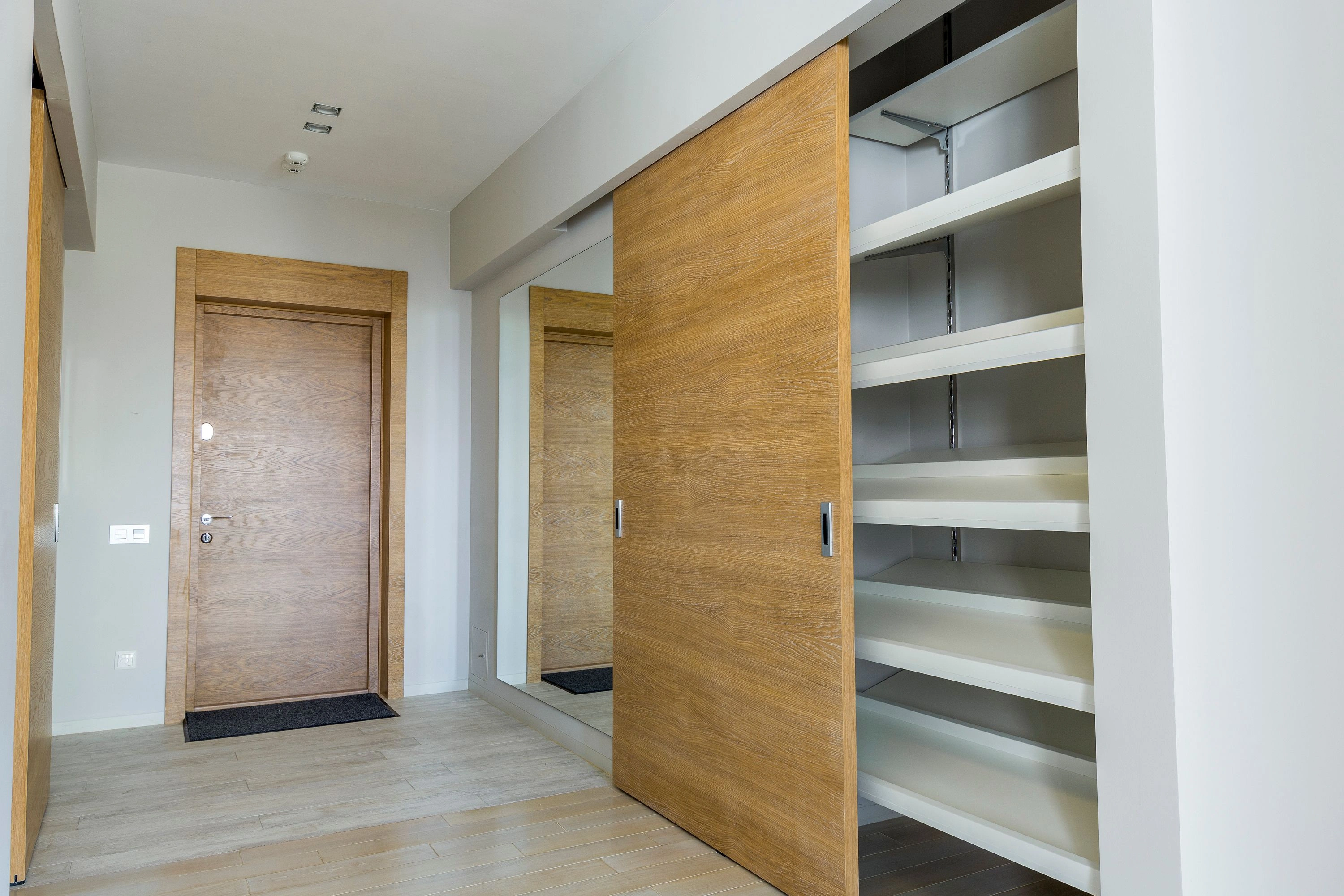 Bespoke sliding-door wardrobe project, project 2
