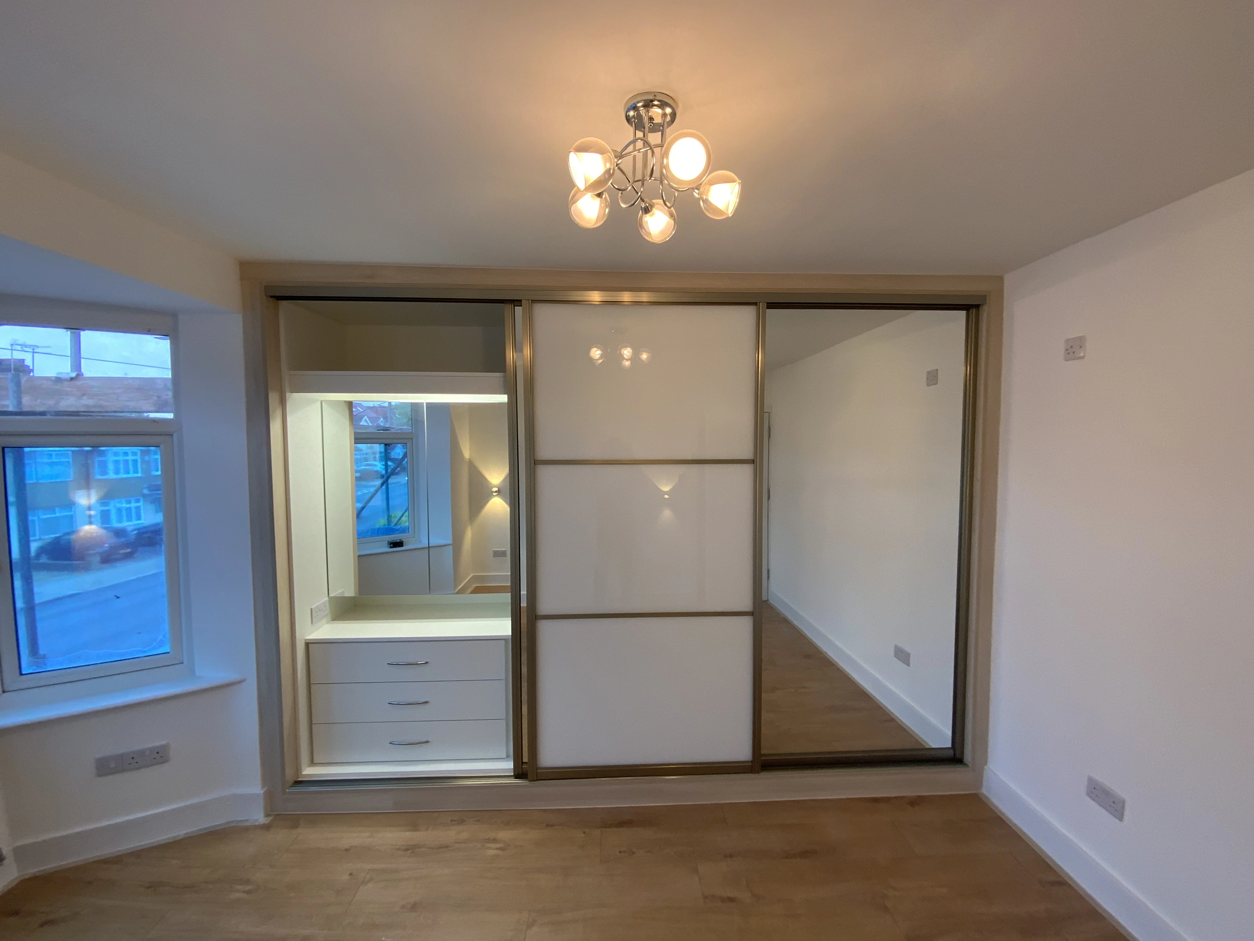 Bespoke sliding-door wardrobe project, project 3